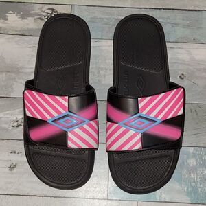 Umbro Slides size 6